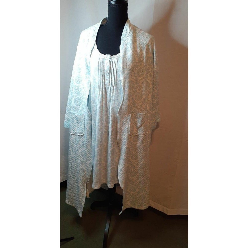 Woman  sleepwear